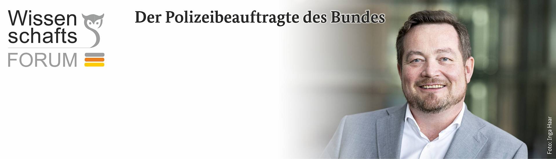 Wissenschaftsforum, grafische Darstellung Eule auf wei&szlig;em Hintergrund. Der Polizeibeauftragte des Bundes, Uli Gr&ouml;tsch.