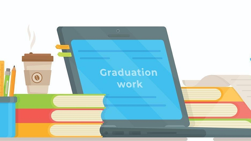 Grafik: Aufgeklappter Laptop mit der Bildschirmaufschrift Graduation Work. Um den Laptop herum B&uuml;cher, Stifte, Taschenrechner, Leselampe, beschriebenes Papier und ein Kaffeebecher.