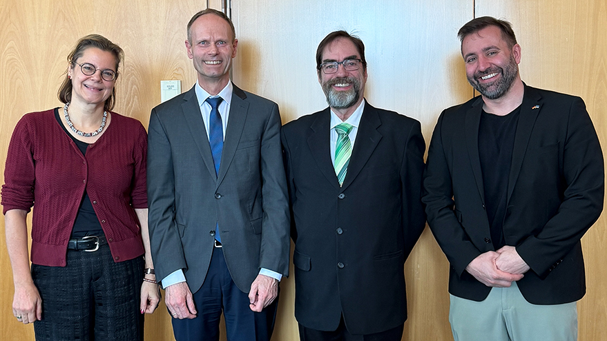 von links nach rechts: Präsidentin Dr. Sabine Leppek, Dr. Ingo Schmitt, Prof. Dr. Dr. Lothar Gellert, Herr Johannes Stenz.