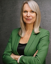 Dr. Michaela Pfundmair
